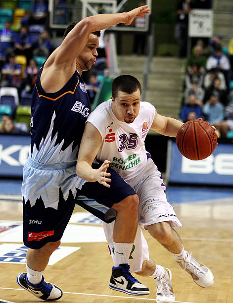 在关键比赛 在关键比赛