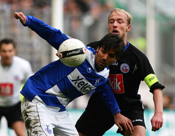 他联赛产生 他联赛产生